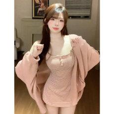 批发秋季纯欲性感辣妹JK制服套装裙粉色条纹吊带包臀连衣裙针织开衫女