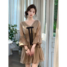 批发简单大方连衣裙女夏千金名媛高级感蝴蝶结深v领<b class='q'>长袖</b>收腰<b class='q'>雪纺</b>短裙