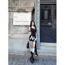 批发KING BRAND辣妹性感字母设计感飘带印花<b class='q'>连衣裙</b>女秋季修身包臀短裙