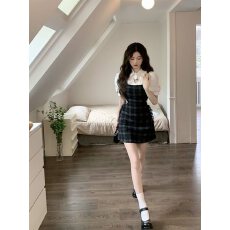 批发辣妹复古背带格子连衣裙女2026夏新款美式镂空绑带收腰甜辣短裙子