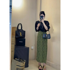 批发设计感褶皱开叉<b class='q'>半身裙</b>女夏季百搭显瘦中长款时尚气质碎花<b class='q'>百褶</b>裙