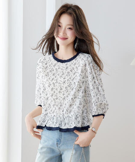프랑스식 부드러운 바람 프릴 꽃무늬 여성 셔츠 2026 새로운 7부 소매 셔츠 연령 감소 슬림해 보이는 외국 가스 맨위