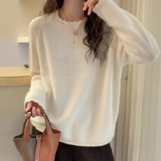 批发慵懒风圆领<b class='q'>羊绒</b>衫女秋冬蕾丝花边宽松显瘦百搭针织衫时尚打底上衣