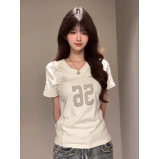 批发美式球衣风V领短袖T恤女2026新款<b class='q'>夏季</b>设计感小众辣妹修身显瘦上衣