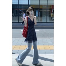 批发无袖V领<b class='q'>雪纺</b>格子<b class='q'>连衣裙</b>女裙