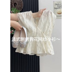 批发已出货~重工<b class='q'>刺绣</b>镂空钩花V领短袖<b class='q'>衬衫</b>女夏