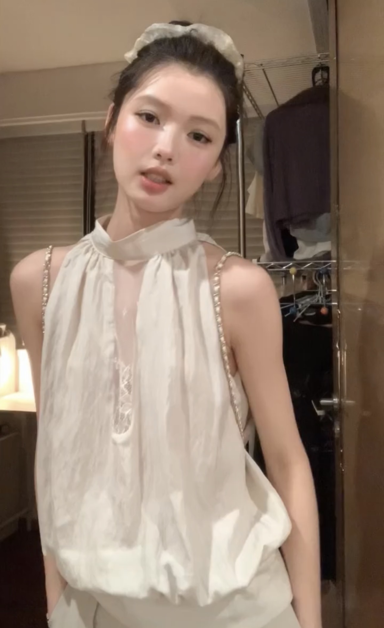 레이스 조각 행침 목 조끼 셔츠
