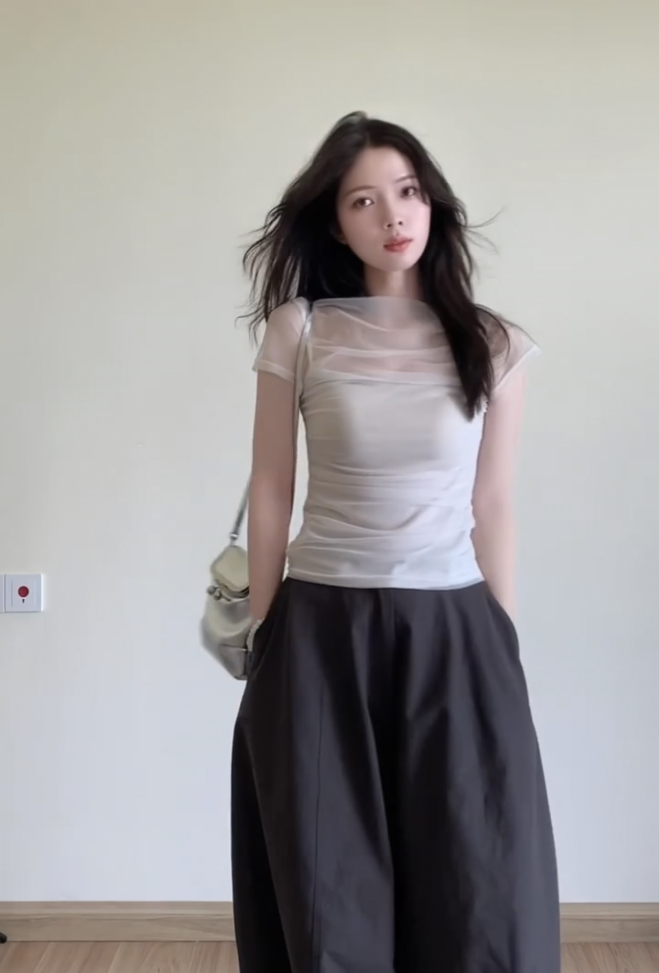 시스루 망사 얇은 스타일 반팔 티셔츠