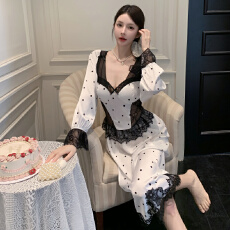 批发法式复古蕾丝花边秋季<b class='q'>性感</b>冰雪丝长袖长款<b class='q'>睡裙</b>女 带胸垫
