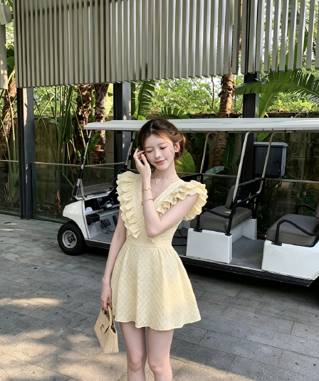 있음 선적 프랑스식 황색 Feifei 소매 여성 드레스 허리 수축 여름 고급 질감 센스 달콤함 천 골드 미니 스커트