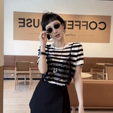 批发小众设计感气质蕾丝<b class='q'>假两件</b>上衣女装2026夏季新款百搭薄款短袖T恤