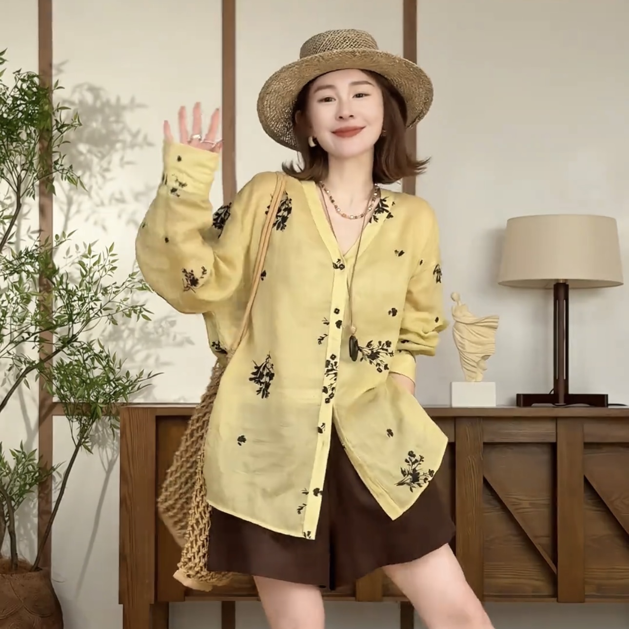2026 년 봄 여름 새로운 작은 대중 디자인 익스트림 제인 다용도 루즈핏 라미 긴팔 여성 셔츠