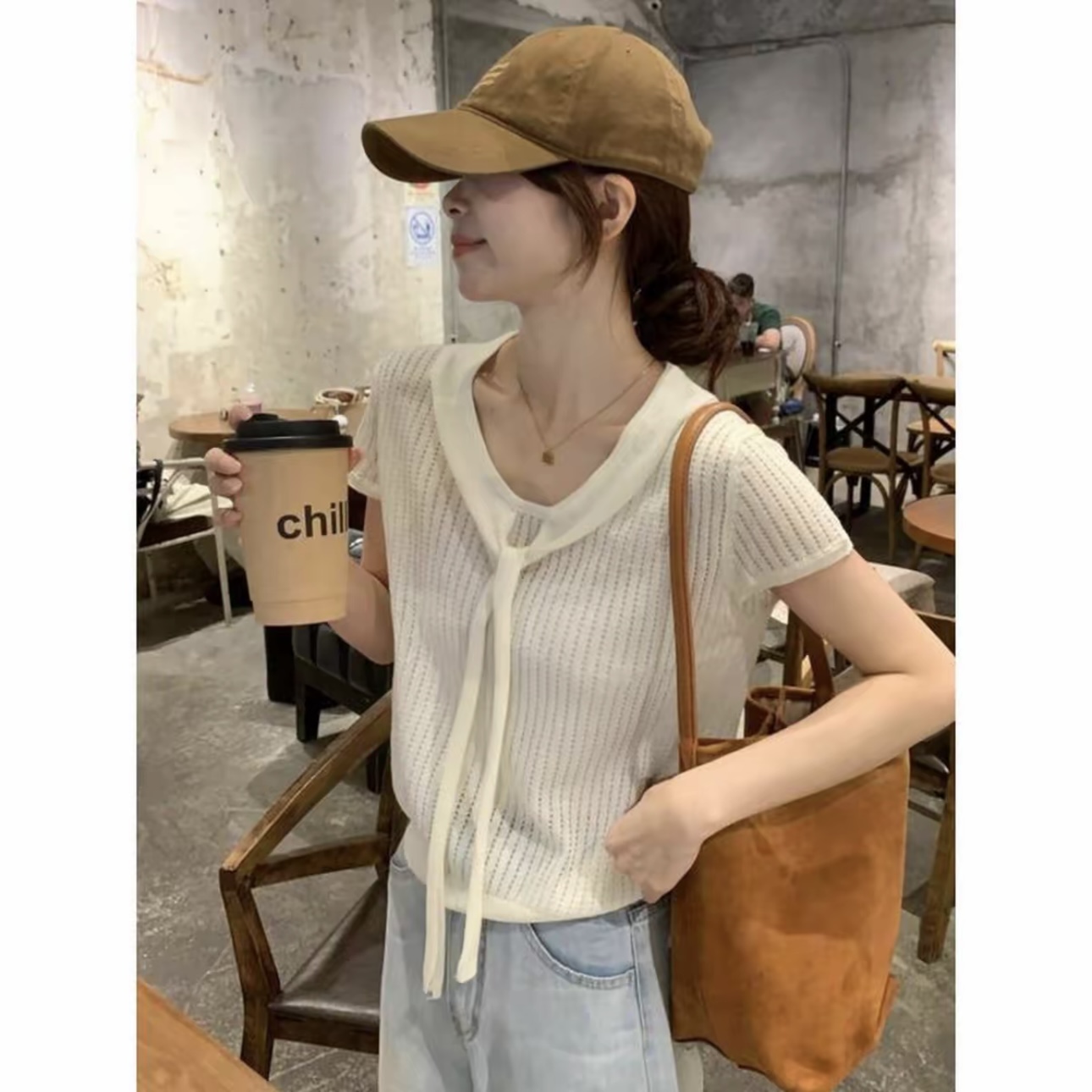 한 부서 학원 스타일 파란색 스트랩 니트 반팔 여성 티셔츠 2026 새로운 여름 몸매 가꾸기 슬림해 보이는 다용도 맨위