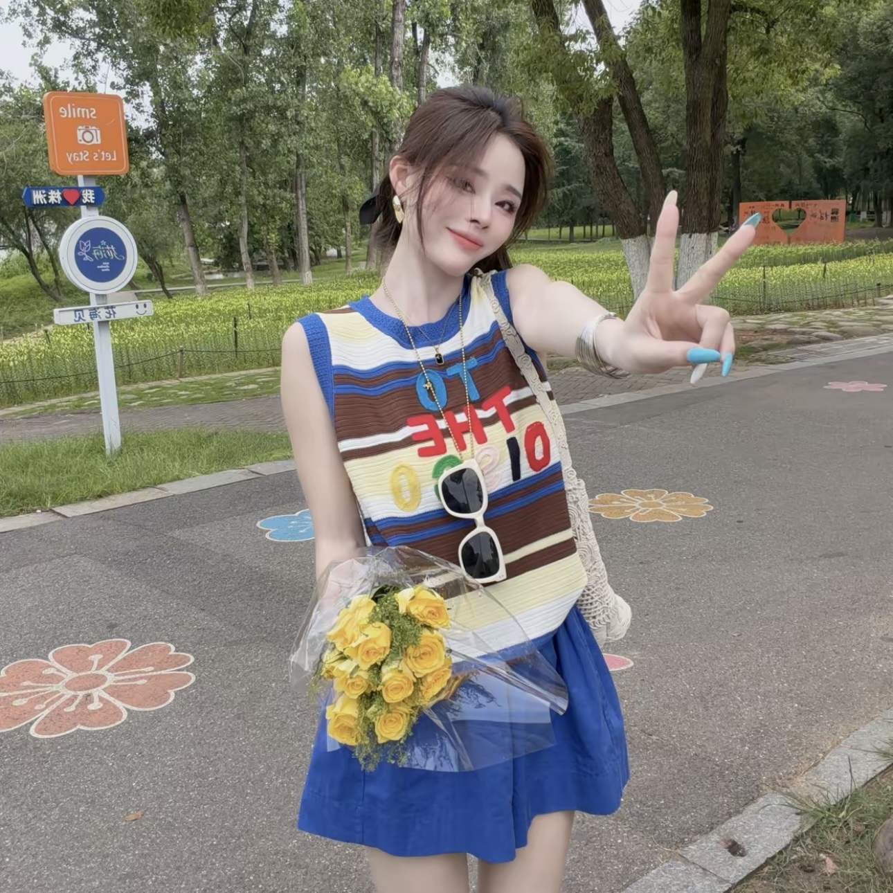 2026 년 여름 새로운 배색 스트라이프 루즈핏 디자인 센스 연령 감소 민소매 조끼 여성