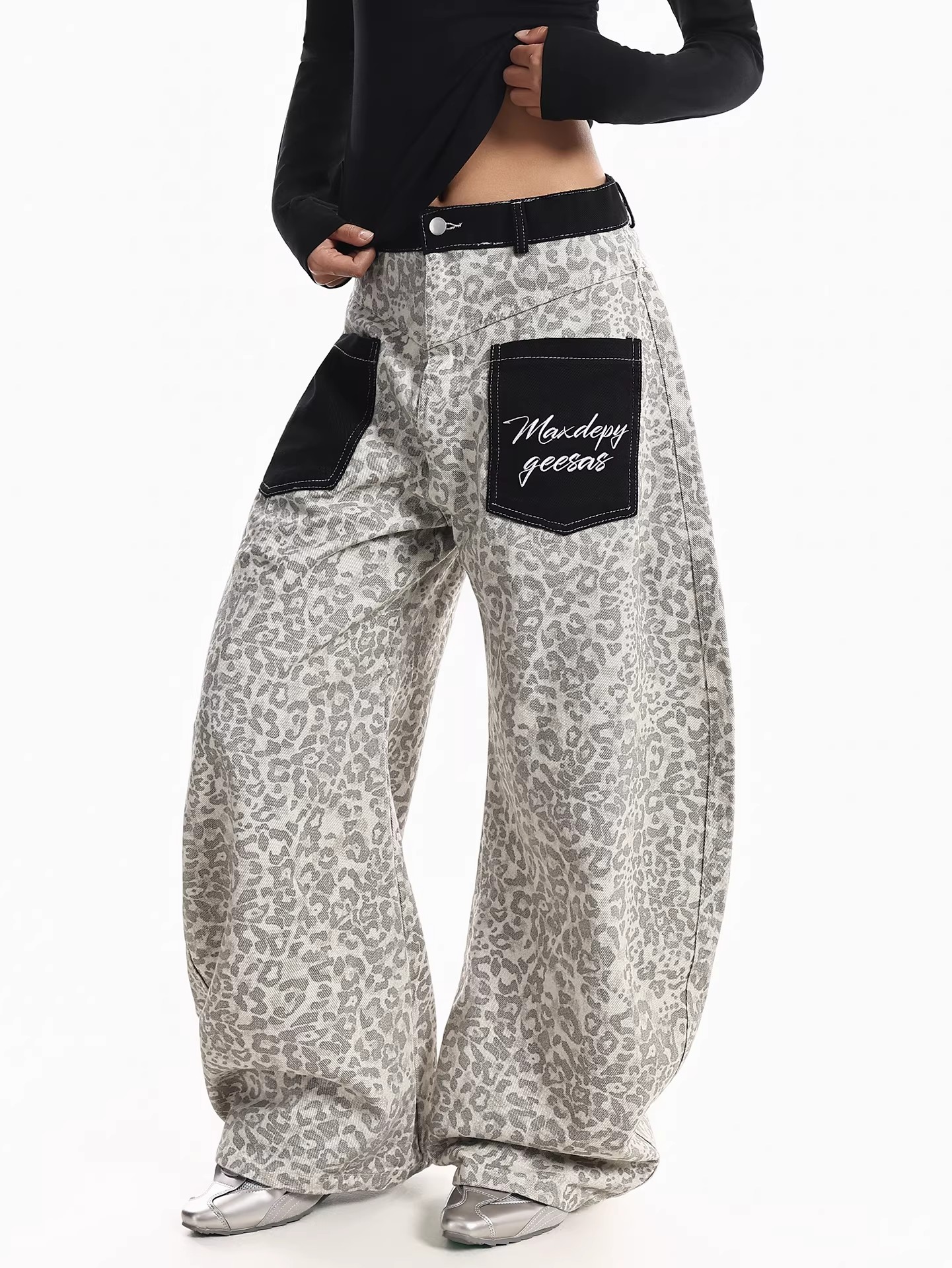 아메리칸 레트로 레오파드 무늬 패치워크 청바지 여성 봄 새로운 디자인 센스 루즈핏 스트레이트 와이드 레그 팬츠 모통이 칼 바지