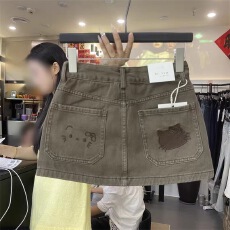 批发2026年<b class='q'>夏</b>季韩系牛仔短裙女猫咪刺绣辣妹裙百搭显瘦款半身裙温柔风