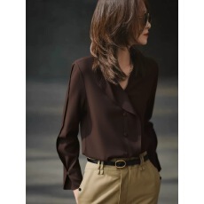 批发秋季2025年新款时尚设计感不对称斜纹绉V领衬衫洋气<b class='q'>百搭</b>小资上衣