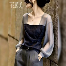 批发小众<b class='q'>个性</b>藏蓝色上衣休闲2026年秋季<b class='q'>女装</b>方领<b class='q'>时尚</b>潮流网纱拼接长袖
