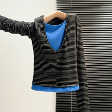 批发实价实拍#黑色条纹假两件v领打底衫内搭女秋冬设计感修身长袖<b class='q'>t</b><b class='q'>恤</b>