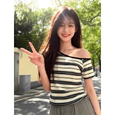 批发92聚酯纤维8氨纶】韩系慵懒条纹斜领T恤女夏新款修身短款露肩上衣