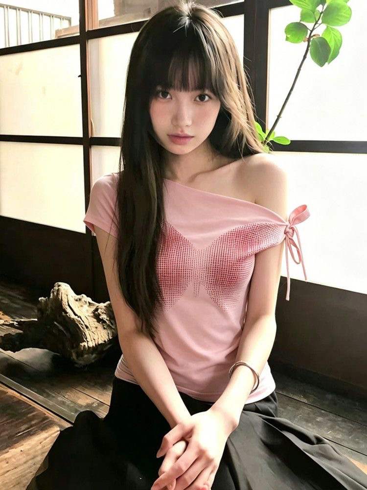비스듬한 어깨 나비 매듭 반팔 여름 슬림해 보이는 쇼트 스타일 맨위