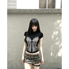 批发正肩修身<b class='q'>街头</b>风INS风短袖耐磨修身型T恤百搭显瘦短袖潮流辣妹上衣