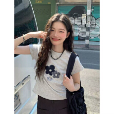批发韩系<b class='q'>花朵</b>印花短袖T恤女夏季圆领修身显瘦百搭小众设计感新款上衣