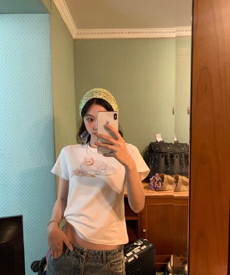 아메리칸 레트로 핫걸 긍정적 인 어깨 라운드 넥 프린트 반팔 티셔츠