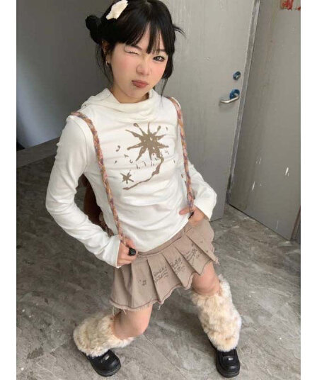 아메리칸 레트로 긴팔 티셔츠 여성 봄 가을 새로운 디자인 작은 대중 몸매 가꾸기 슬림해 보이는 프린트 후드 만나는 맨위