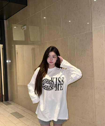 높은 품질 순면 200그램 21 빗질하다 정밀 프린트 가을 루즈핏 긴팔 티셔츠 여성