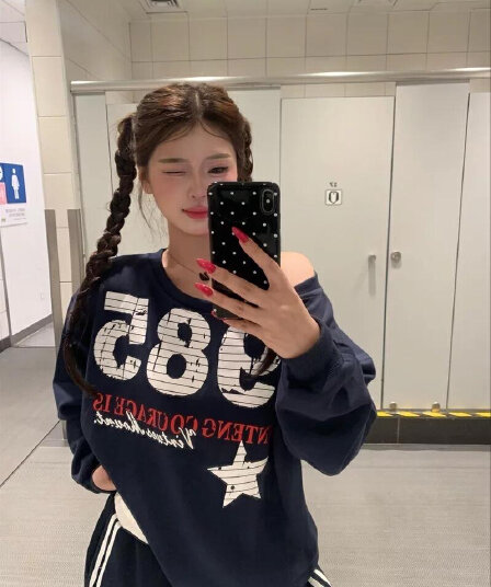 아메리칸 레트로 프린트 비스듬한 어깨 후드티 여성 가을 겨울 루즈핏 맨위