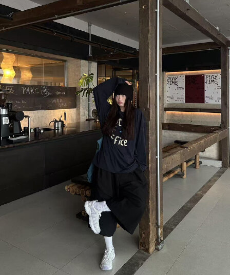 높은 품질 순면 200그램 21 빗질하다 정밀 프린트 가을 루즈핏 긴팔 티셔츠 여성