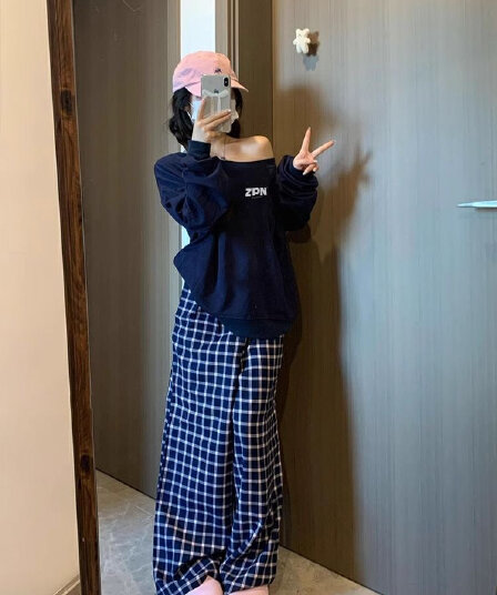 아메리칸 레트로 핫걸 비스듬한 어깨 프린트 루즈핏 후드티