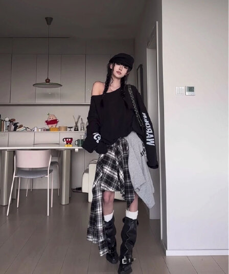 아메리칸 레트로 핫걸 비스듬한 어깨 프린트 루즈핏 후드티