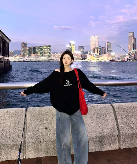아메리칸 레트로 핫걸 비스듬한 어깨 프린트 루즈핏 후드티