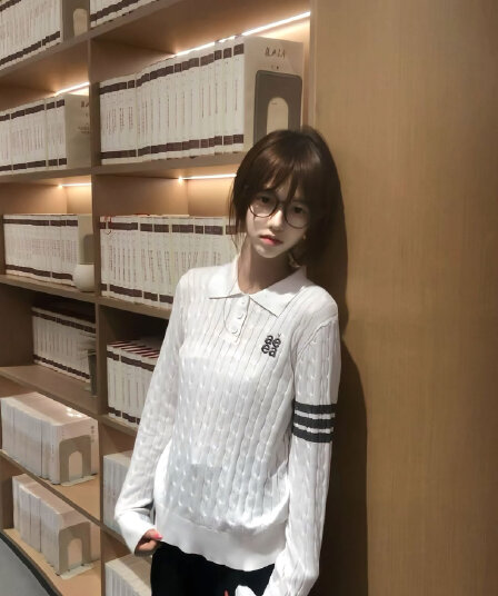 높은 품질 300 그램 자수 두 개의 뿌리 실 앤디 플러시 긴팔 스웨터 여자