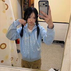 批发春秋短款奶蓝色卫衣外套女2026美式潮牌时尚宽松百搭连帽拉链衫