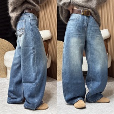 批发<b class='q'>欧洲站</b>2025冬季配腰带窄版加厚一体绒水洗复古后褶皱百搭牛仔长裤