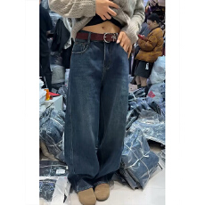 批发欧货加绒窄版阔腿弯刀牛仔裤女2025冬季新款宽松显瘦高腰<b class='q'>哈伦</b>垮裤