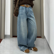 实拍~~冬季加绒加厚保暖新款牛仔长裤女复古水洗直筒宽松阔腿裤