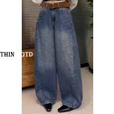 批发梨形身材加绒牛仔裤<b class='q'>女</b>新款冬季大码胖妹妹高腰显瘦复古遮胯阔腿<b class='q'>裤</b>