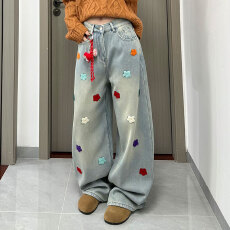 批发实拍~~冬季新款<b class='q'>韩版</b>时尚百搭立体花朵加绒加厚显瘦弯刀休闲<b class='q'>牛仔裤</b>