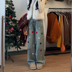 批发刺绣立体小花阔腿<b class='q'>牛仔裤</b>女2025冬季新款加绒加厚小个子浅蓝直筒裤