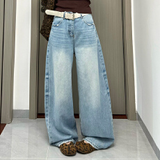 批发实拍~~牛仔无弹弯刀<b class='q'>裤</b>女2026春新款<b class='q'>百搭</b>显瘦阔腿牛仔<b class='q'>裤</b>长<b class='q'>裤</b>