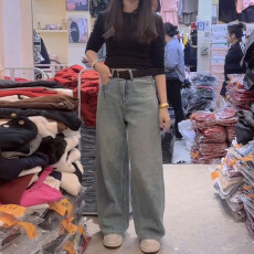 批发美式满天星烫钻直筒牛仔<b class='q'>裤</b>女2026春季洋气高腰宽松<b class='q'>百搭</b>直筒拖地<b class='q'>裤</b>