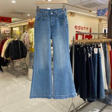 批发欧货8659正品早春新品露思同款牛仔<b class='q'>微喇</b>裤女高腰显瘦十分牛仔长裤