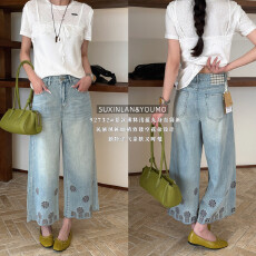 批发素心兰/YOUMO-花朵法式复古镂空花朵图案九分直筒裤<b class='q'>牛仔裤</b>Y92732