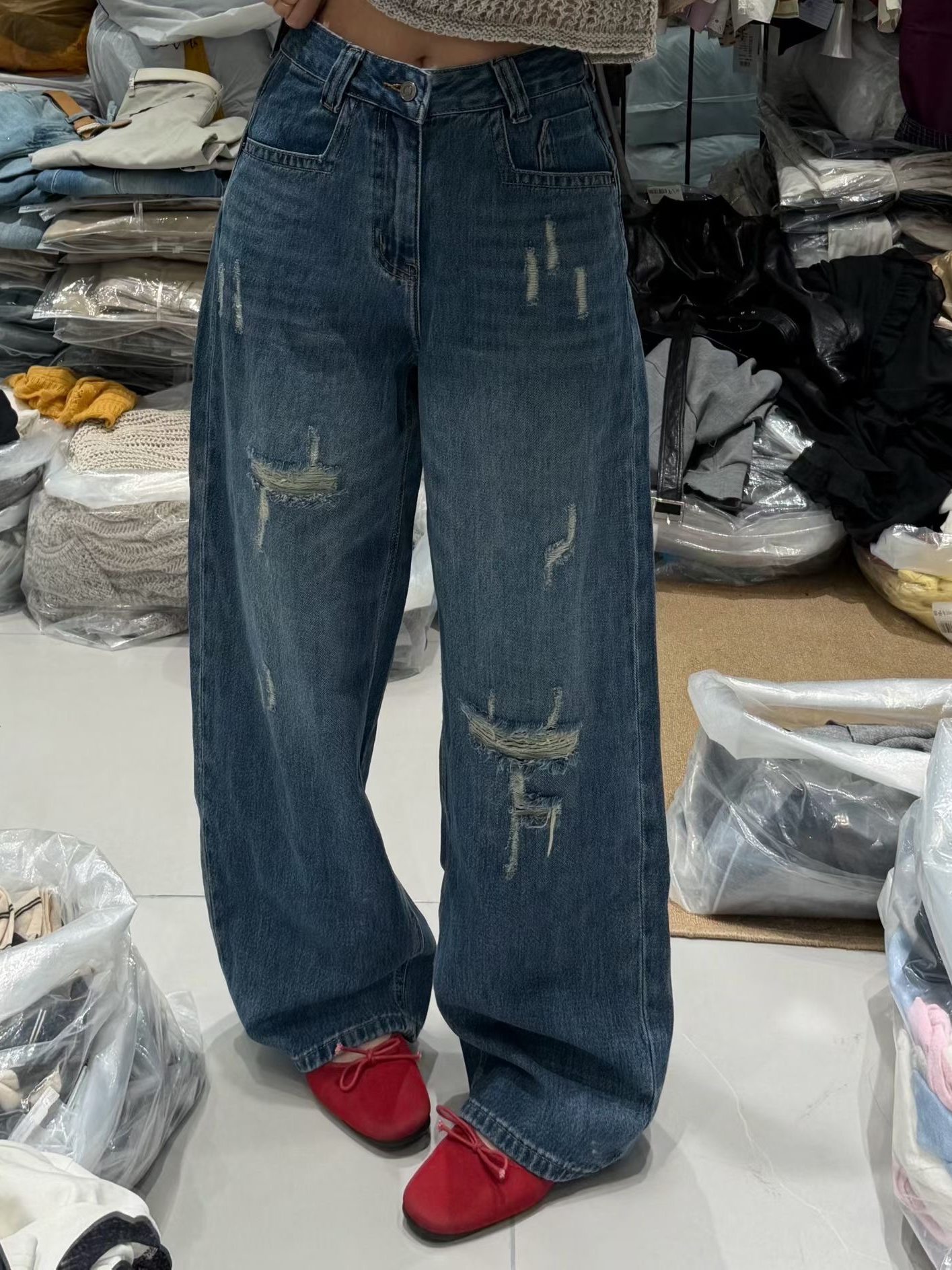 유럽 상품 jeans 하이웨이스트 세련된 파란색 찢어진 부분 모통이 칼 바지 여성 루즈핏 디자인 센스 이후 주머니 스트레이트 청바지