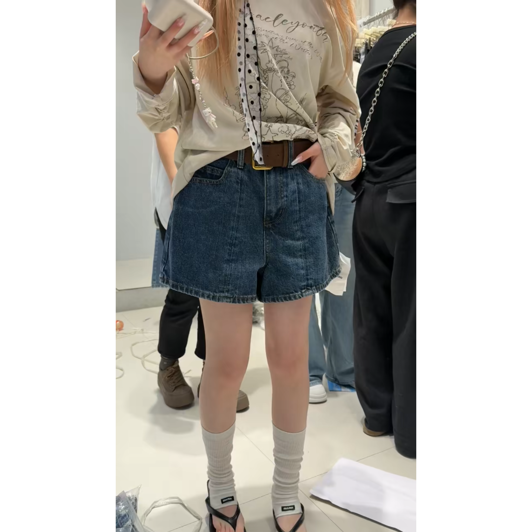 aoao.mv 홈 0835 루즈핏 다용도 레트로 핫 바지 2026 여름 캐주얼 한국 스타일 슬림해 보이는 데님 반바지 여성 트렌디