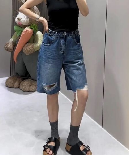 찢어진 부분 데님 반바지 여성 2026 여름 새로운 빅 사이즈 루즈핏 배 종류 몸 슬림해 보이는 넓은 다리 거친 가장자리 오부 바지